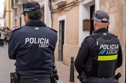 La Policía Local denuncia a tres tiendas de conveniencia de la ciudad por vender alcohol fuera de su horario permitido y a menores