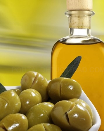 Un certamen en Navalvillar de Pela premia los mejores aceite de oliva