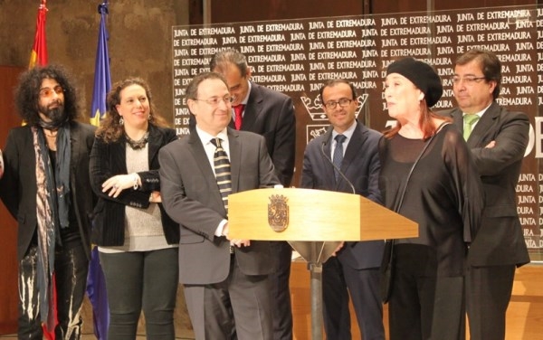 Veronica Forqué, Paloma San Basilio, Estrella Morente, Melani Olivares y Ara Malikian, en el 62 Festival de Teatro Clásico