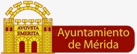 Retirada de mobiliario urbano de dos establecimientos de la plaza de la Constitución