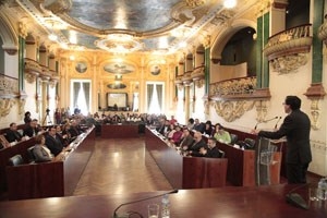 Gallardo pide a la Asamblea extremeña que presente una ley que derogue la actual de Racionalización y Sostenibilidad de la Administración Local
