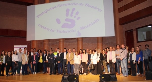 Presentada en Mérida la Plataforma Extremeña de hombres contra la Violencia Machista.