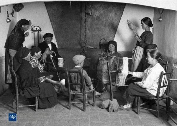 Anuncios/Noticias Pueblos de colonización en la galería de imágenes del Archivo Provincial Imagen de la Noticia  27-09-2017. Se encuentra disponible