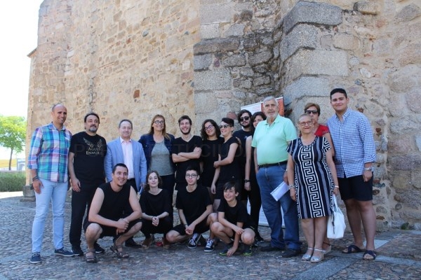 Edipo y Los labdácidas llevará la cultura grecolatrina a los barrios.