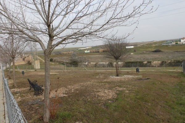 Finalizada la nueva área canina en la barriada de Montealto.