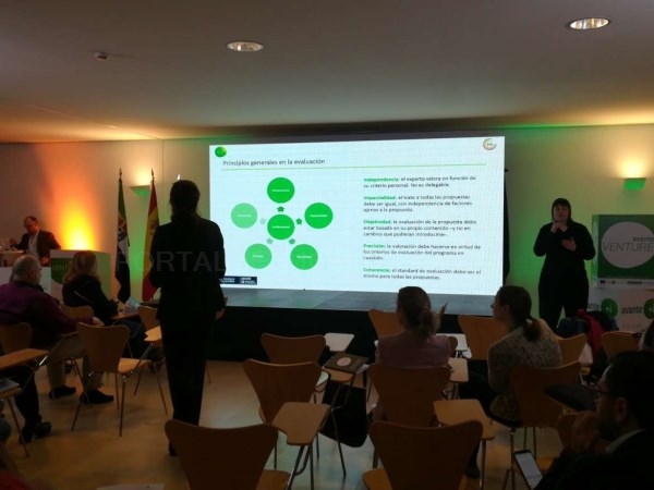 Más de medio centenar de empresas extremeñas muestran su potencial en I+D+I en el DemoTech 2019.