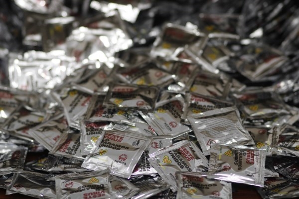 El ayuntamiento comienza el reparto de los geles monodosis de hidroalcohol a las empresas de hostelería