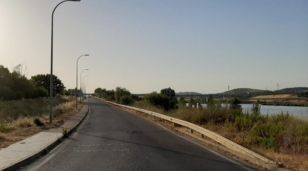 La mesa de contratación estudia las ofertas para la segunda fase de la obra de desdoblamiento de la Avenida del Río