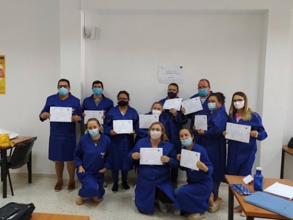 Finaliza el curso de empleados del hogar y cuidado de mayores de Cáritas Diocesana