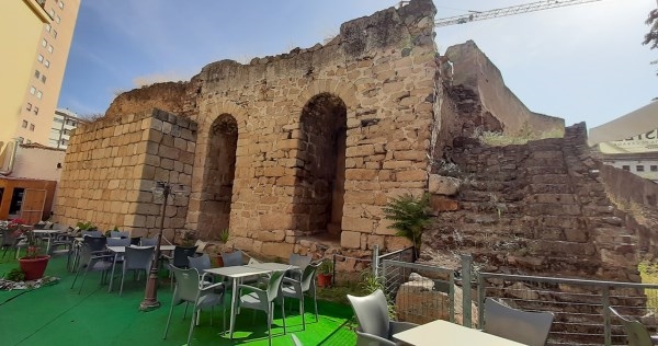 El Ayuntamiento comprará la Torre Albarrana para integrarla en el proyecto del Teatro María Luisa