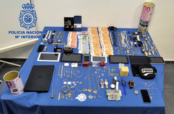 Ingresan en prisión dos hombres por robar joyas y dinero en 17 viviendas de Mérida
