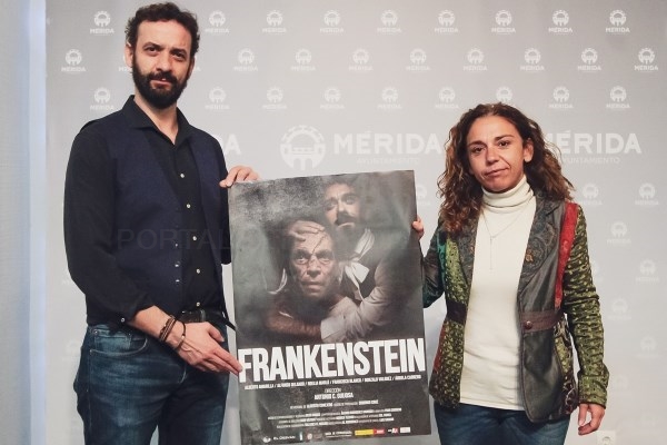 La producción «Frankenstein» de El Desván llega al Centro Cultural de Nueva Ciudad