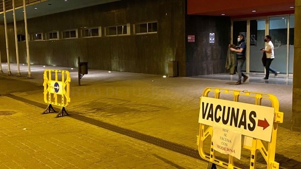 Casi el 90% de los mayores de 40 años ya tiene la tercera dosis de la vacuna covid