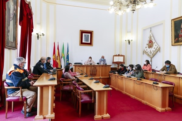 La Mesa Técnica de Seguridad coordina los dispositivos especiales de limpieza y los refuerzos en los servicios de Policía Local y Nacional para el Car