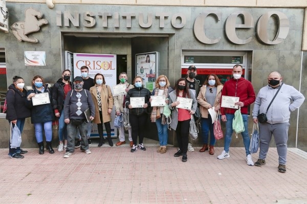 Entregados los certificados de la acción formativa de alimentación y almacén del Programa CRISOL
