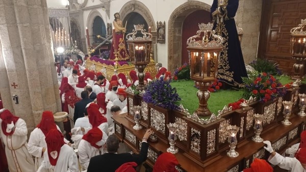 La Cofradía Infantil no arriesga en Mérida y se queda con los tres pasos en el templo