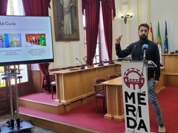Mérida se convierte en pionera en Extremadura en la implantación de una guía de accesibilidad cognitiva para el sector educativo