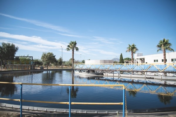 El alcalde visita las obras de mejora de la Depuradora de Mérida donde la Junta invierte más de tres millones y medio de euros