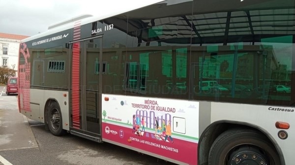 Los autobuses urbanos de Mérida registran ya más viajeros que antes del covid