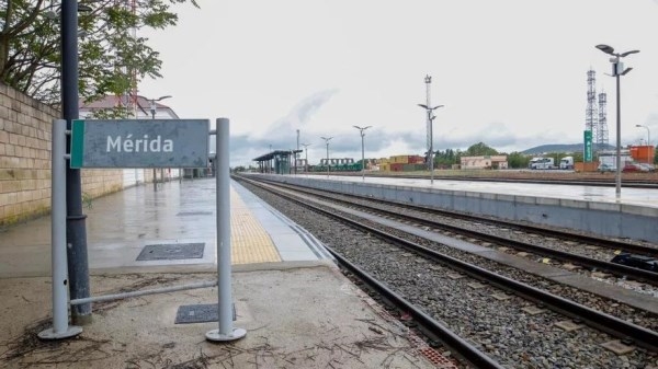 La pasarela sobre las vías de la estación de Mérida deberá estar antes de 2024