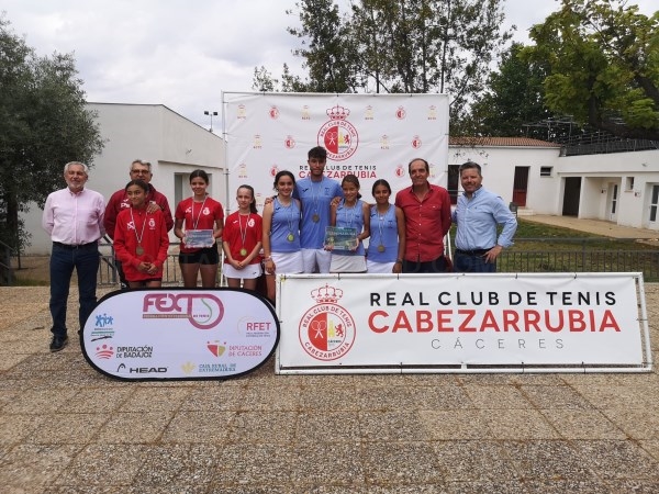 CASINO DE BADAJOZ Y SPORTOCIO SE ADJUDICAN LOS TÍTULOS FEMENINO Y MASCULINO DEL CAMPEONATO DE EXTREMADURA CADETE POR EQUIPOS