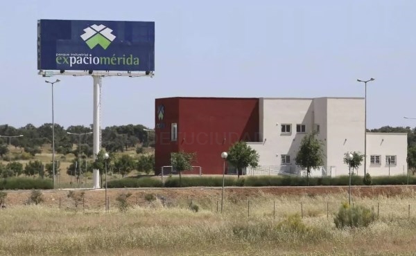 Rodríguez Osuna califica de “noticia importante” el interés de la empresa china Hunan Yuneng New Energy para instalarse en Expacio Mérida