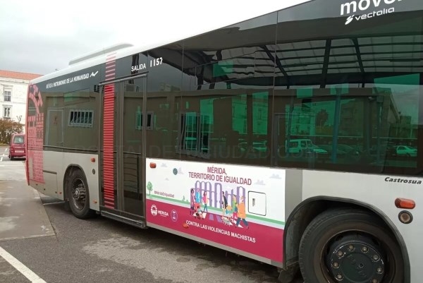 El Ayuntamiento establece como servicios mínimos el 50% los viajes de los autobuses urbanos el próximo lunes, 28 de octubre, ante la convocatoria naci