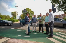 Concluyen las obras del nuevo carril bici de la Avenida de Jerez con 1,7 kilómetros para un tramo metropolitano