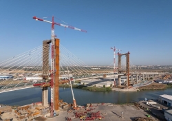 Cortes de tráfico nocturnos a partir del miércoles en el Puente del Centenario de Sevilla por la sustitución de tirantes