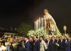 María Santísima de la Esperanza visita Santa Mª Magdalena