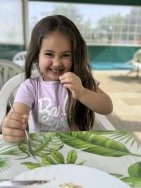 María necesita la ayuda de los nazarenos para su enfermedad