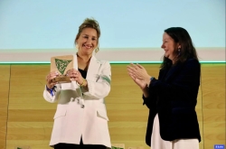 Chary Sánchez recibe el premio Andalucía+Social