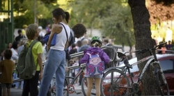 Entrenúcleos crece más rápido que sus colegios: 36 familias se quedan fuera de la única escuela infantil del barrio