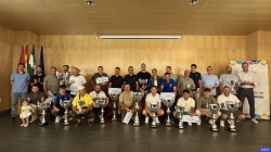 La 46ª Liga local de fútbol sala entrega sus trofeos