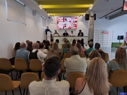 La IV Cata de jamón y cóctel solidario fue un éxito