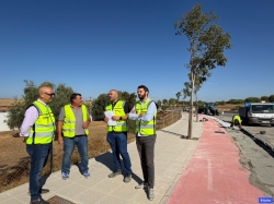 El acerado del vial AV-63.1 hasta Montequinto alcanza el 50% de ejecución