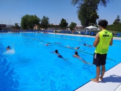 Las piscinas de verano prolongan su temporada hasta el fin de semana