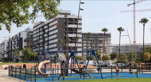 Vivir en Entrenúcleos. un paraíso entre grúas