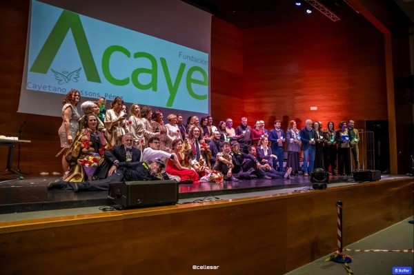 El Proyecto Arcoíris se presentó en la Gala Anual de Acaye