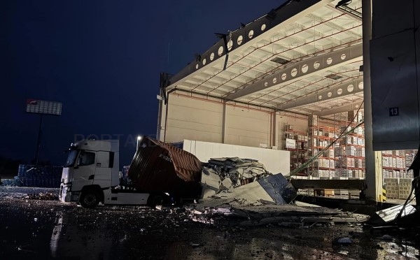 El frente singular de viento y lluvia deja incidencias en la ciudad