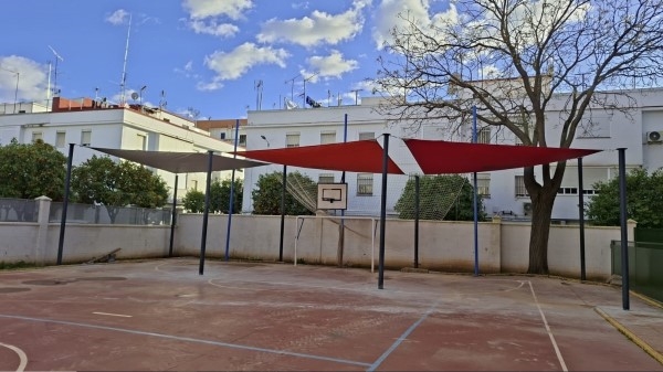 El Ayuntamiento continúa mejorando los centros escolares