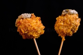 16/ Piruleta crujiente de champiñón y bacalao