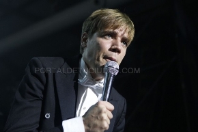 The Hives4