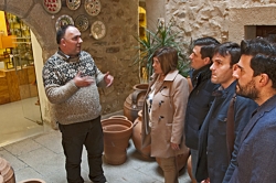El II Festival de los Oficios Artesanos destaca el valor socioeconómico de esta figura en la provincia