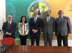 La Universidad de Extremadura y la Sociedad Española de Médicos de Atención Primaria (SEMERGEN) han renovado esta mañana el convenio de colaboración .