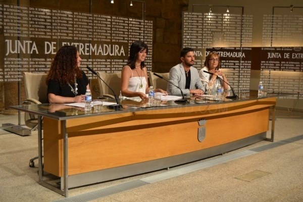 Un total de 26 agrupaciones regionales y 8 internacionales participan en la 30ª Edición del Festival Folclórico de los Pueblos del Mundo de Extremadur