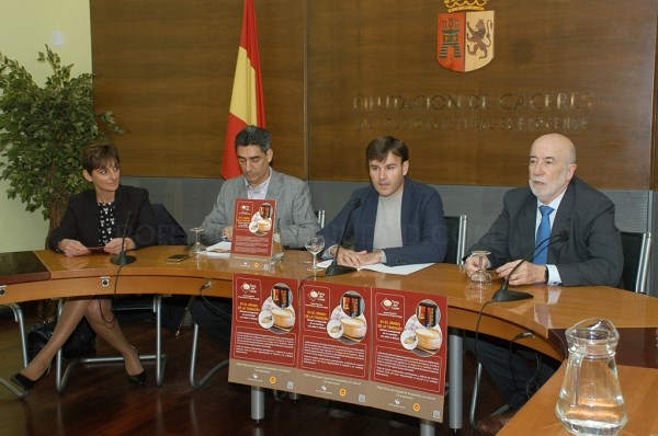 Una campaña de promoción gastronómica que se enmarca dentro de convenio firmado entre la Diputación de Cáceres y la DOP Torta del Casar