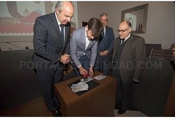 CORREOS presenta en la Diputación un sello dedicado a la provincia de Cáceres