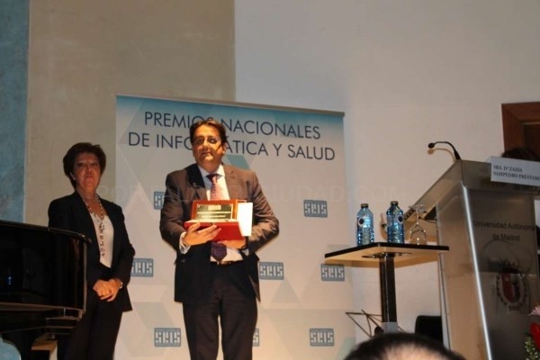 El SES recibe el Premio Nacional de Informática y Salud por su Centro de Salud Online