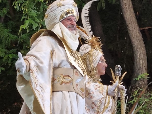Moros y cristianos nunca se entendieron mejor que en su fiesta en Murcia